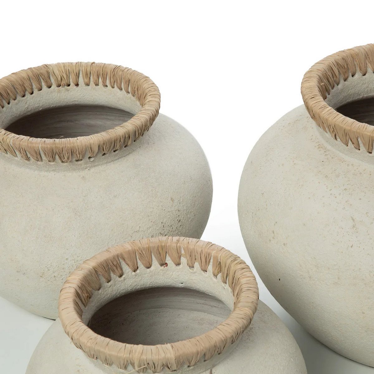 Handcrafted Luxury Artisan Vase - Timeless Concrete Design