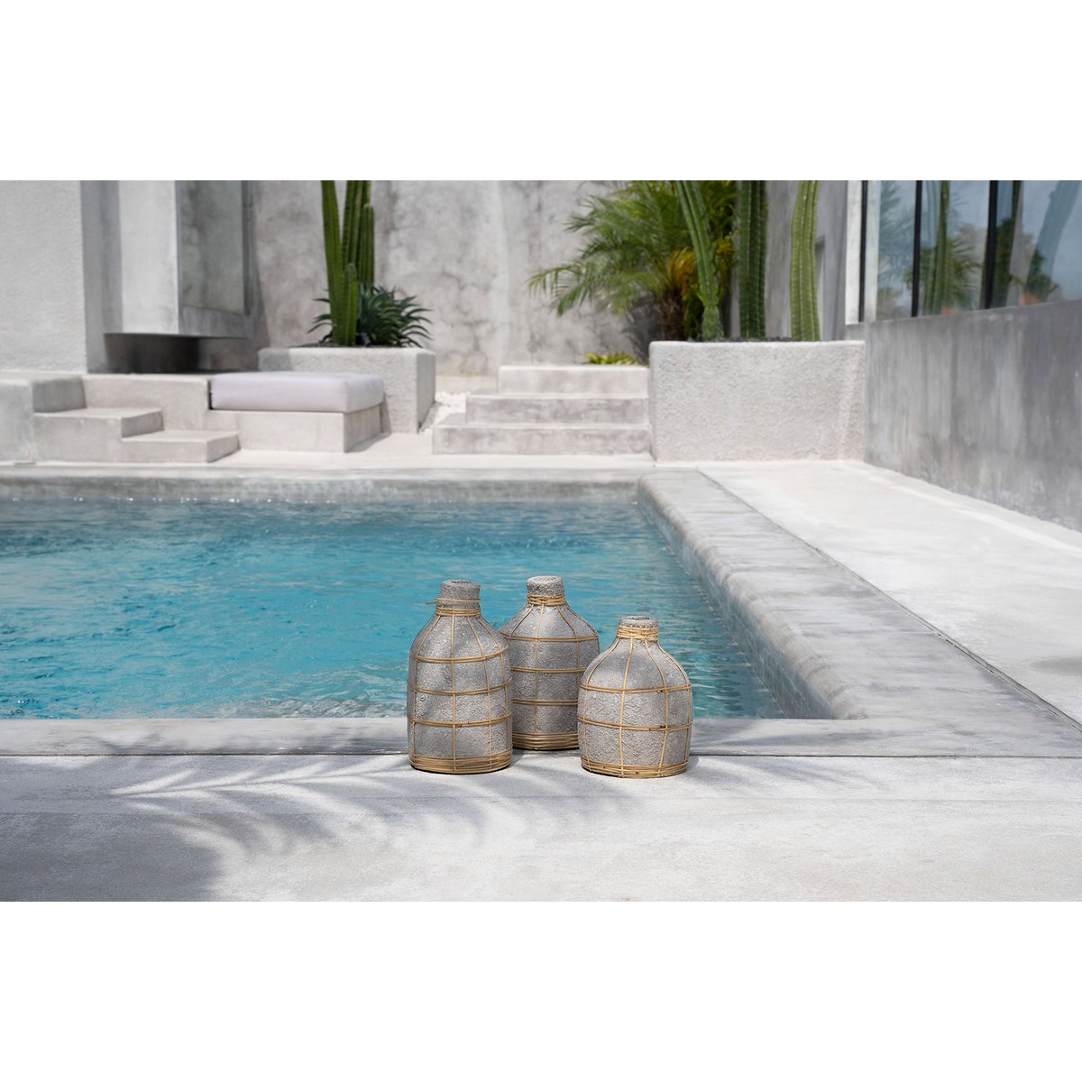 Handcrafted Whoopy Vase - Timeless Artisan Design in Concrete