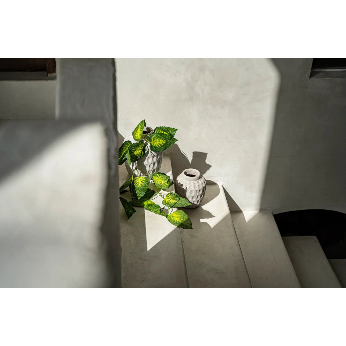 Timeless Handmade Concrete Vase - Luxury Artisan Design