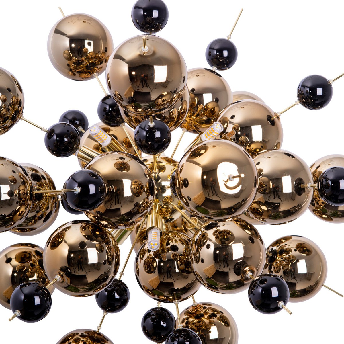 Handcrafted Luxury Pendant Lamp - Timeless Artisan Design